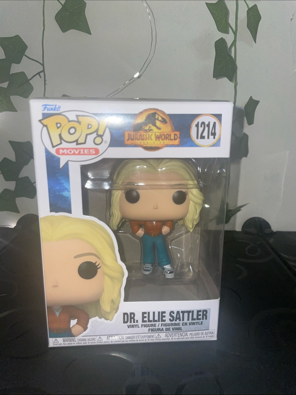 Funko Pop! Movies Dr. Ellie Sattler #1214 (Read Description)